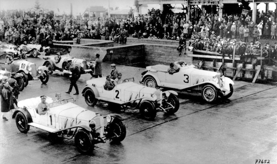 1927 June 19, start of German GP at Nürburgring. 
