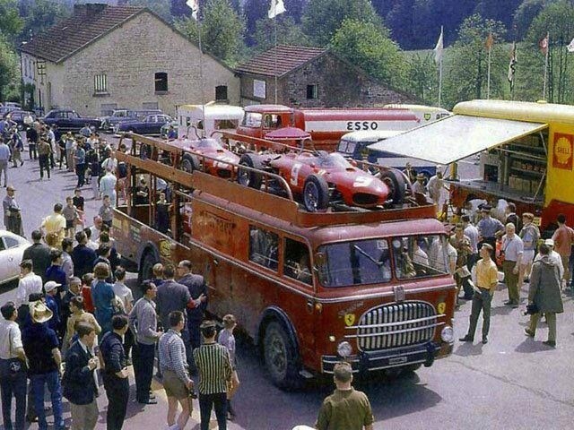 Spa 1962. Phil Hill n.9 and Willy Mairesse n.10 156’s arrive from Maranello atop the Fiat transporter. A third car is underneath. Ferrari entered cars for Ricardo Rodriguez and Giancarlo Baghetti as well. 
