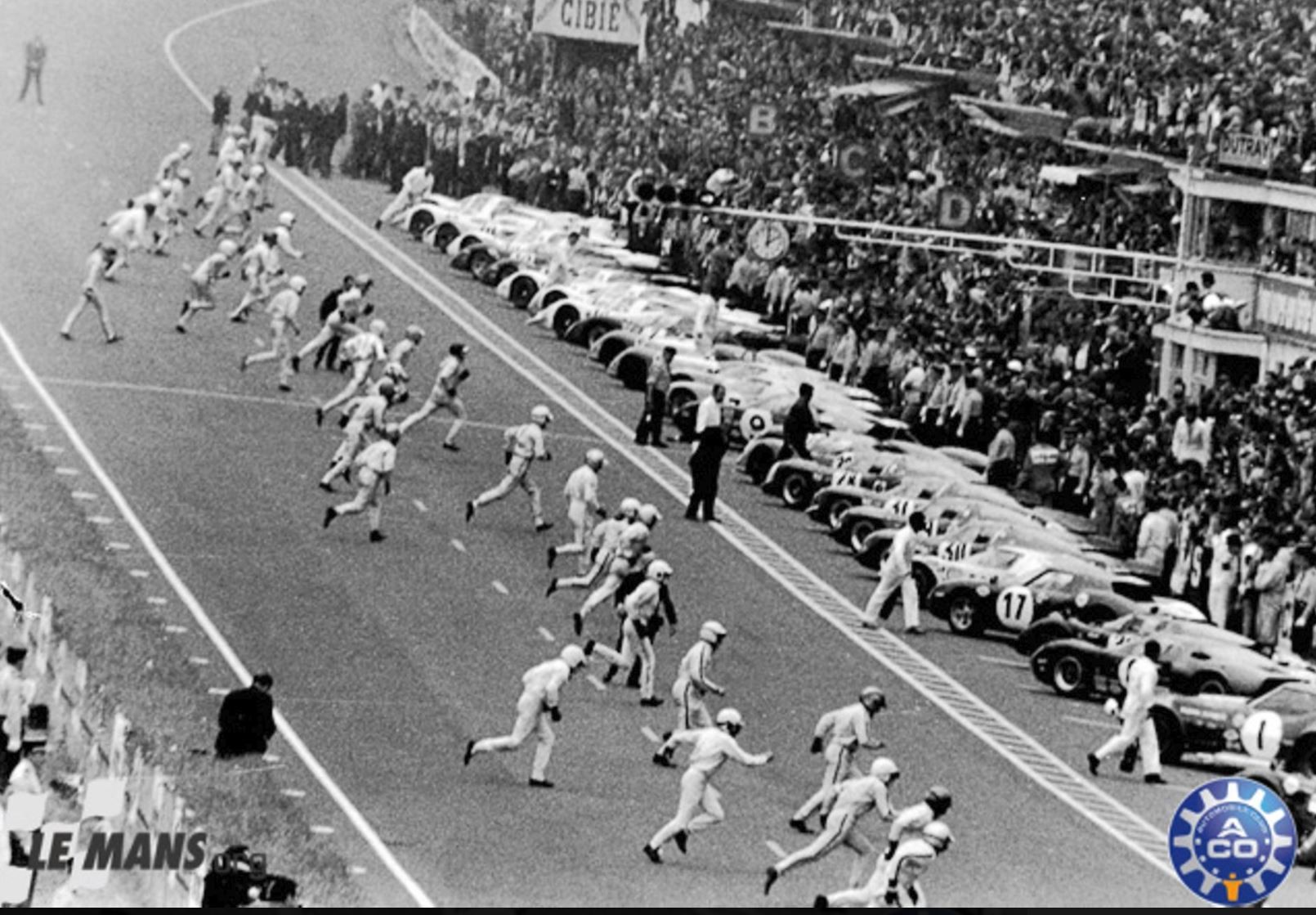 The start of a race at Le Mans.