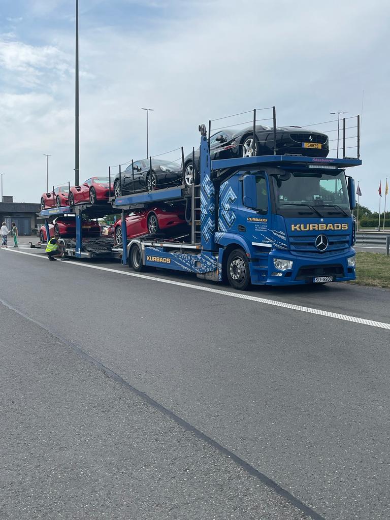 Departure of the cars from Luxembourg.