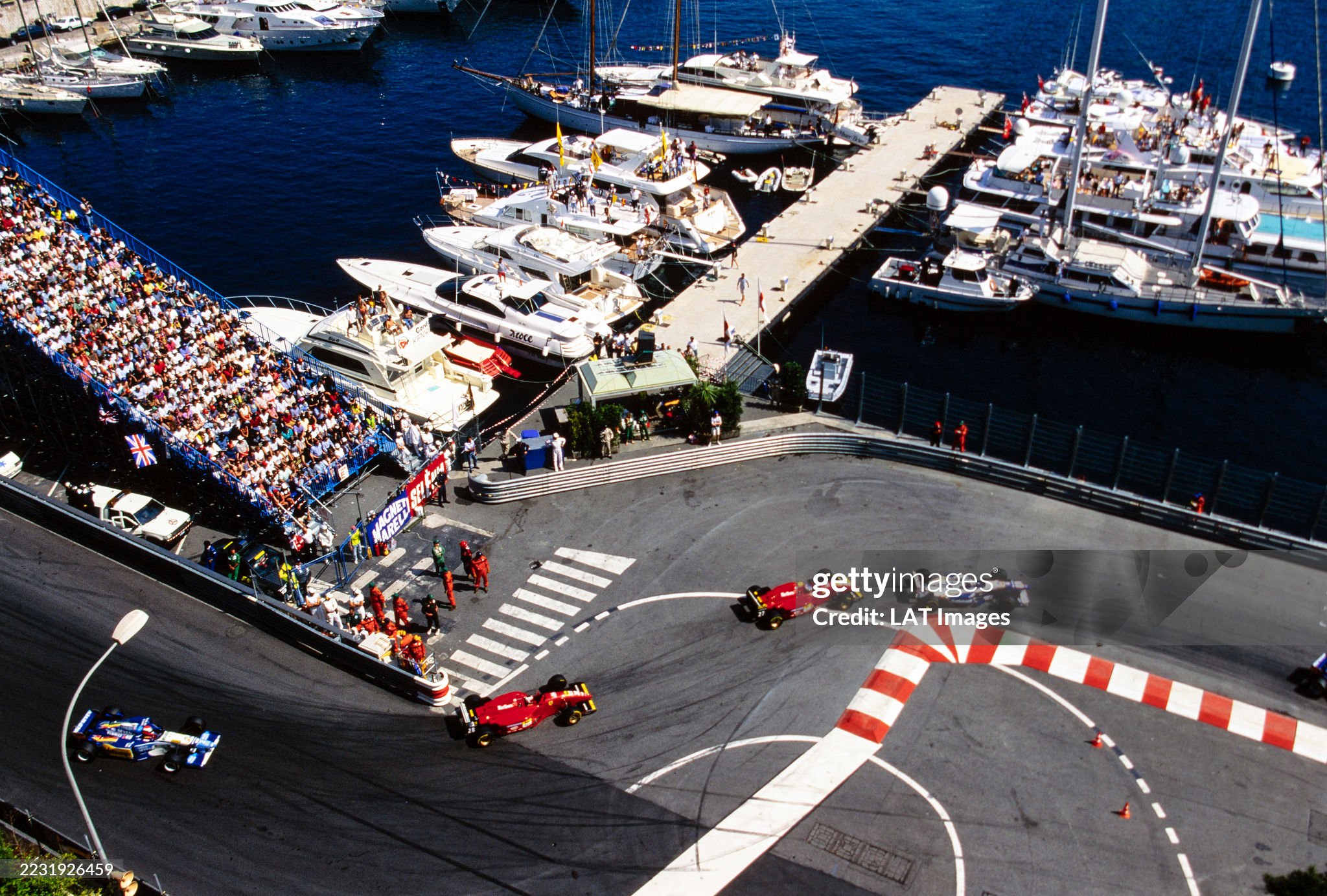 Damon Hill, Williams FW17 Renault, leads Jean Alesi, Ferrari 412T2, Gerhard Berger, Ferrari 412T2 and Johnny Herbert, Benetton B195 Renault, during the Monaco Grand Prix at Monte Carlo on 28 May 1995. 