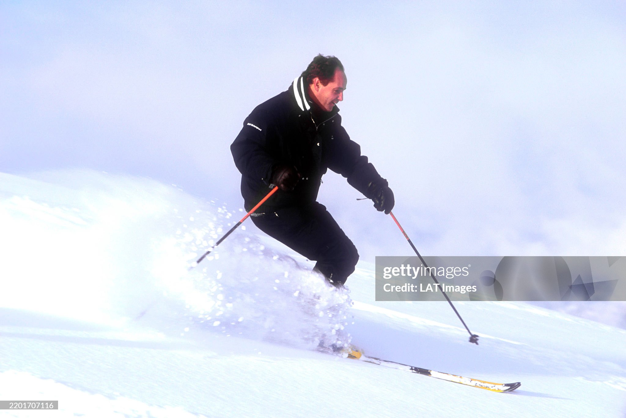 Gerhard Berger skiing in December 2001. 