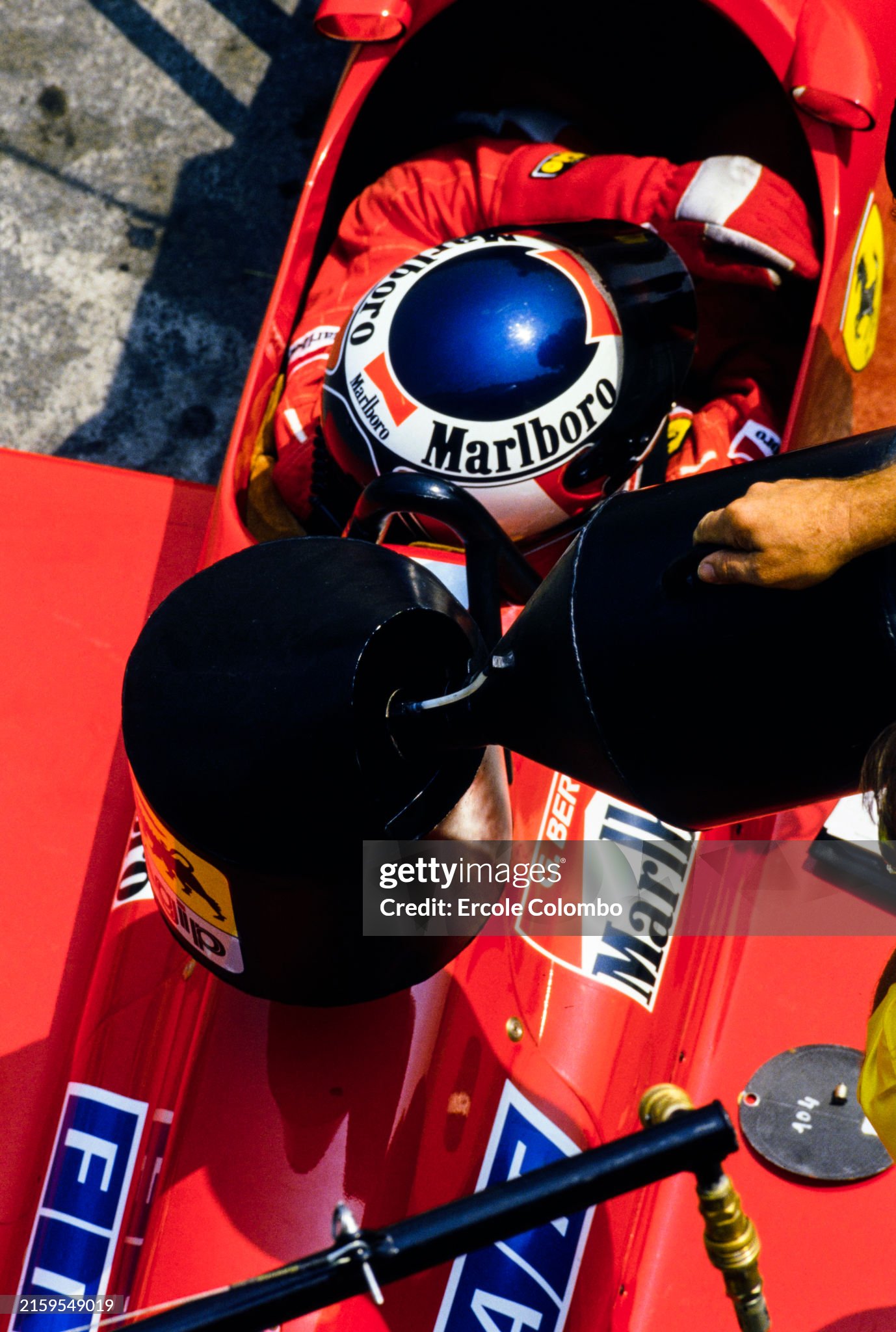 Gerhard Berger, Ferrari F187-88C, is refuelled during the Mexican Grand Prix at Autodromo Hermanos Rodriguez on 29 May 1988. 