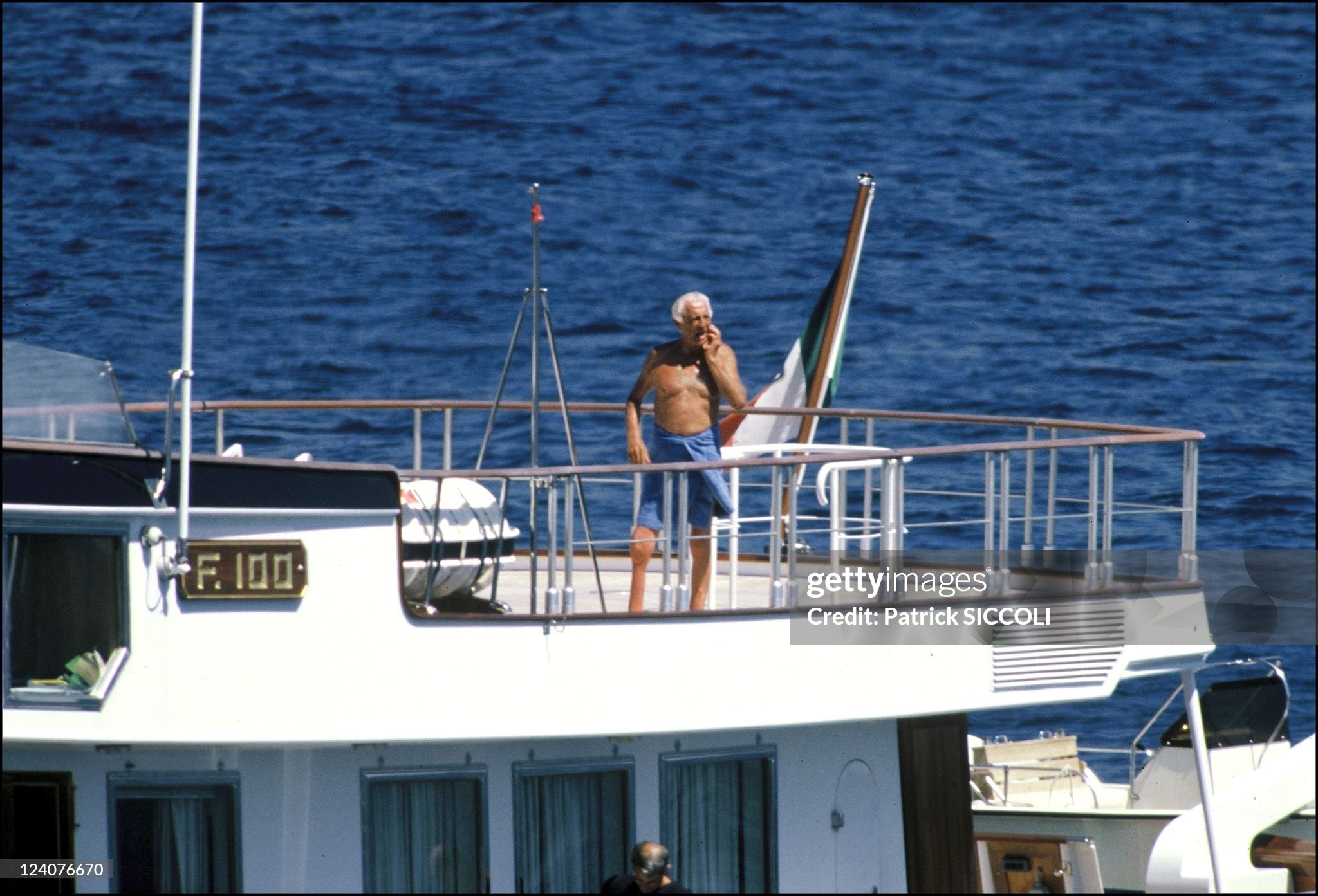 Gianni Agnelli on his yacht F. 100 in France in July 1987. 