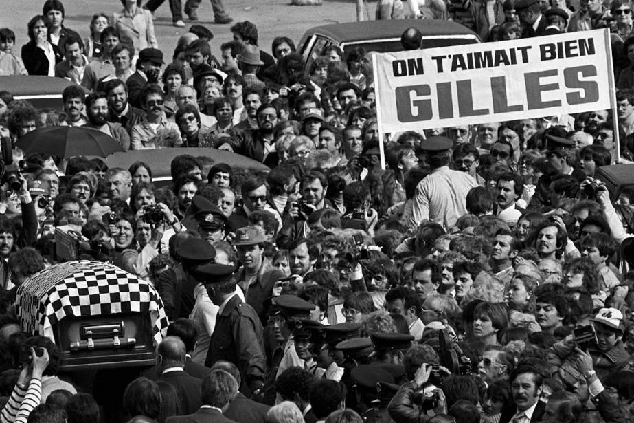 On 12 May 1982 thousands of supporters attended the funeral of Gilles Villeneuve at the Sainte-Geneviève-de-Berthier church in Berthierville.