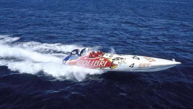 Didier Pironi moved to powerboat racing but was killed, along with his crew, near the Isle of Wight in 1987 in Colibri 4.