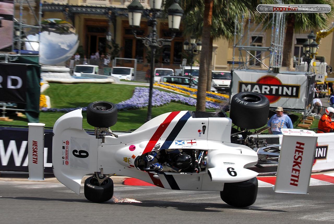 An Hesketh having an accident.