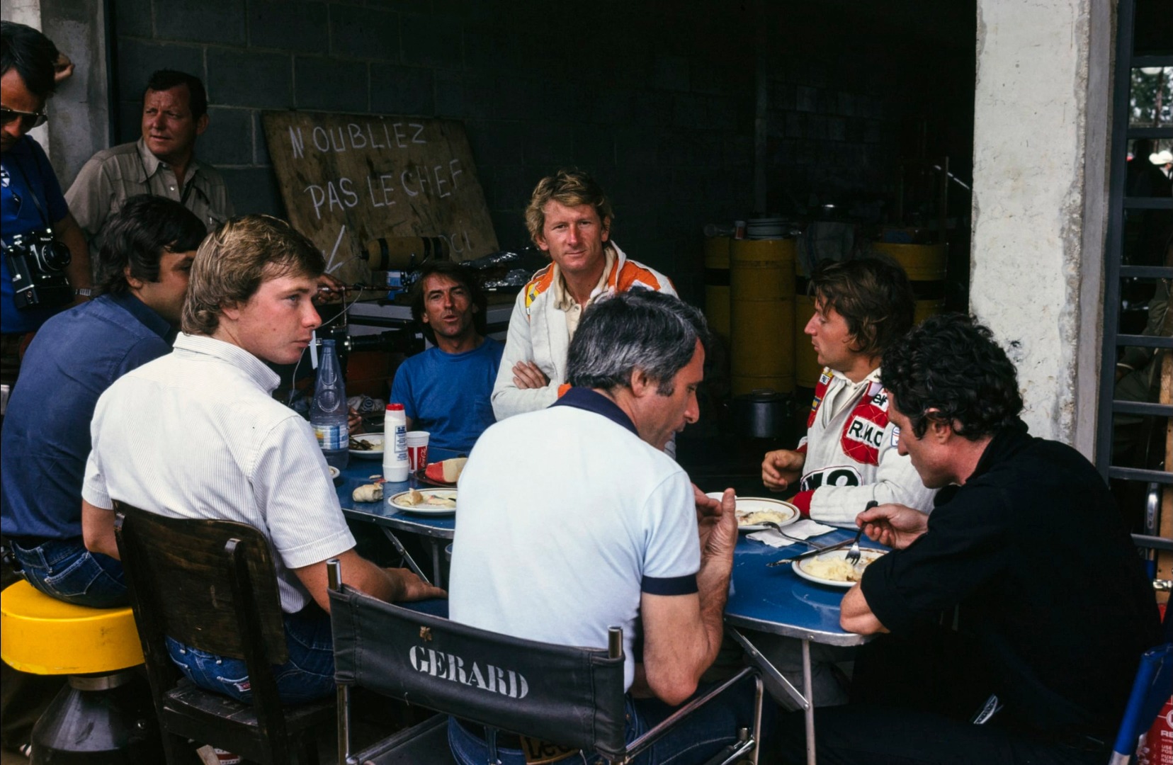 The French drivers enjoy lunch together in the Renault retro-box at Interlagos in 1979. 