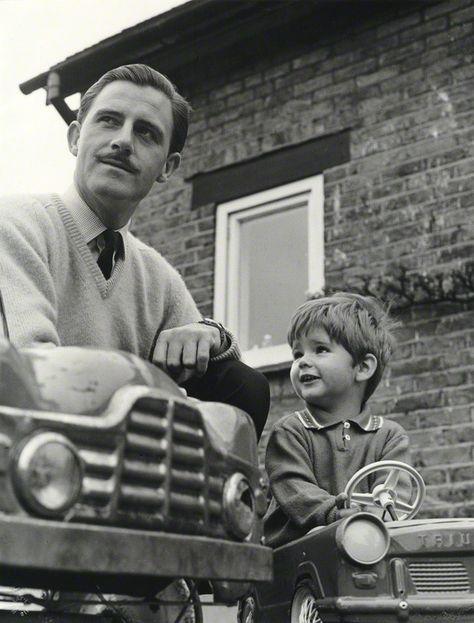 Graham Hill with little Damon.