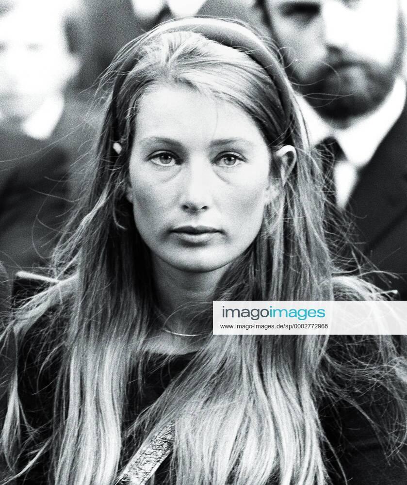 Nina Rindt during the funeral of her husband Jochen.