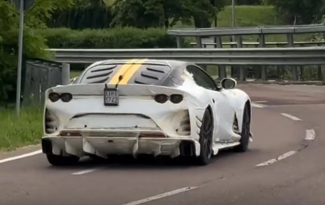 A Ferrari 812 Competizione.