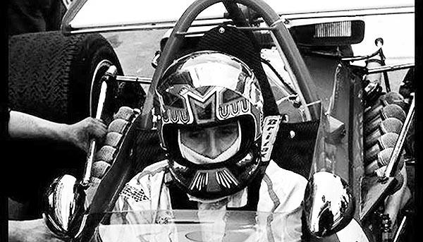 Ignazio Giunti in a racing car.