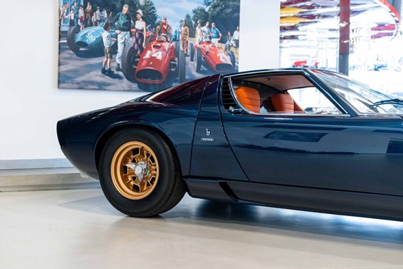 Lando Norris' beautiful Miura.