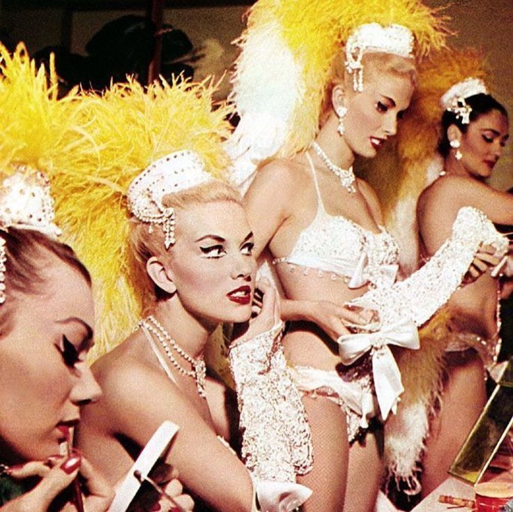 Las Vegas vintage show girls.
