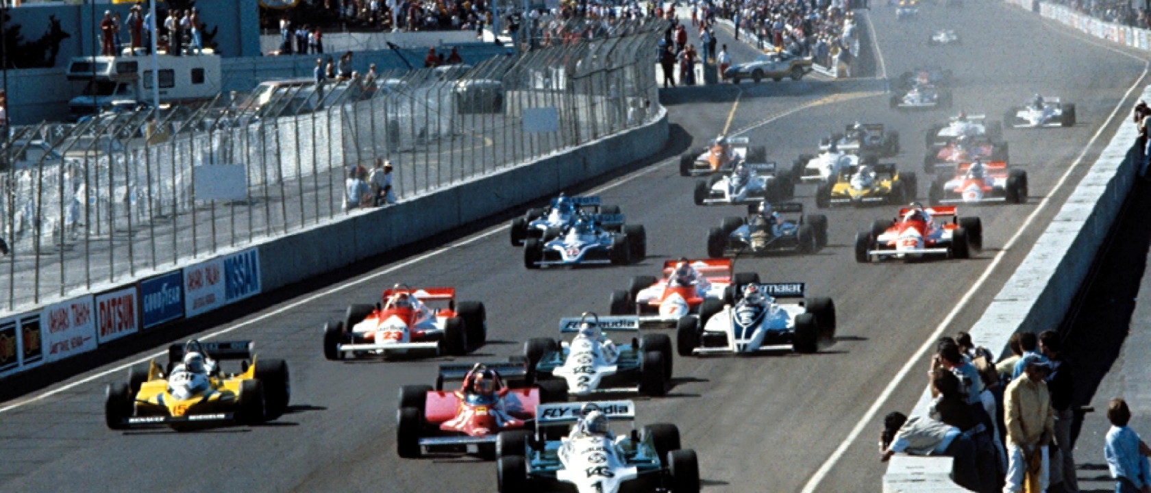 Alan Jones in the lead at the start of the 1981 Caesars Palace Grand Prix in Las Vegas.