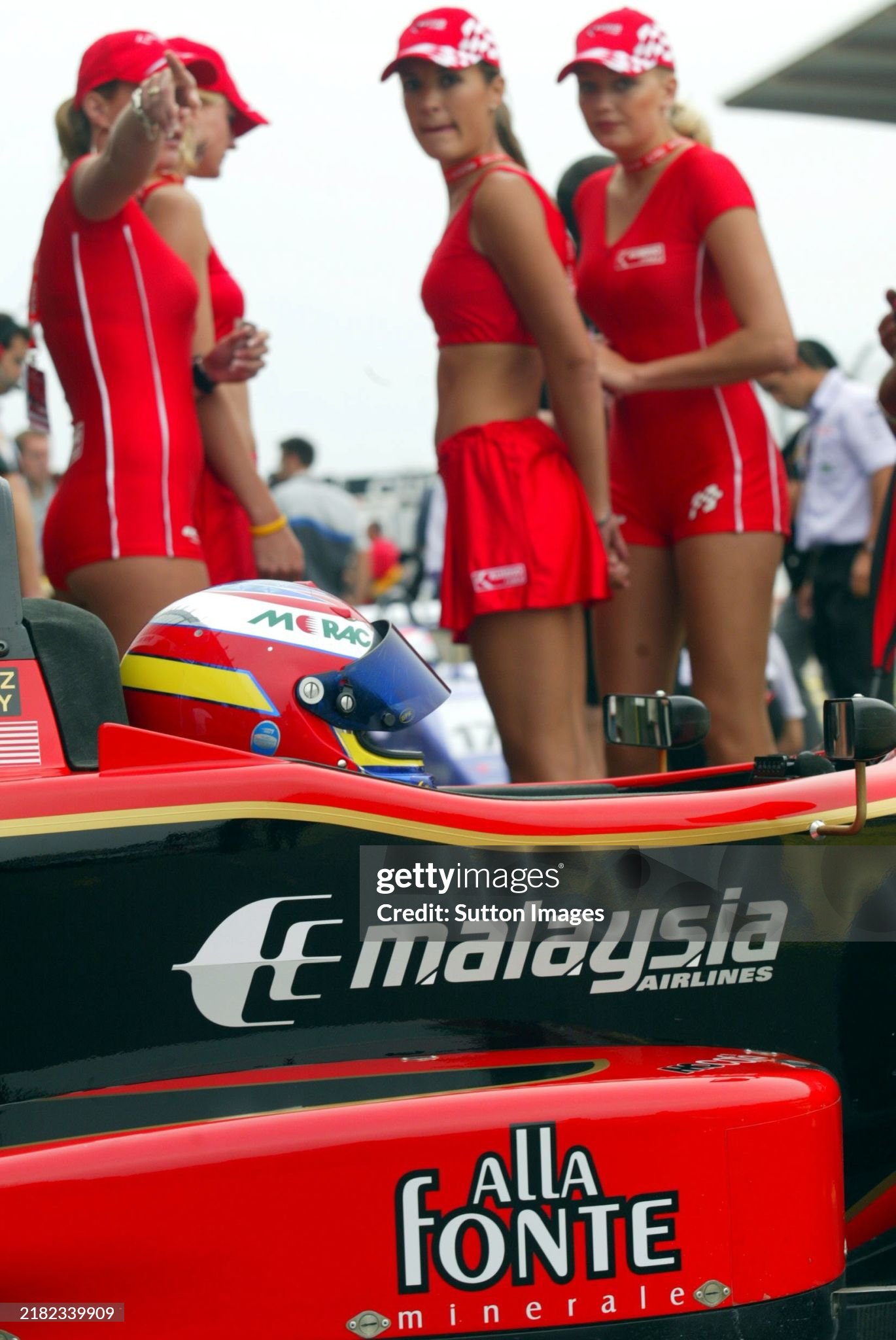 The fabulous ‘Kumho Tyres Girls’ at the Marlboro Masters of Formula 3 in Zandvoort, Holland, on 7-8 August 2004. 