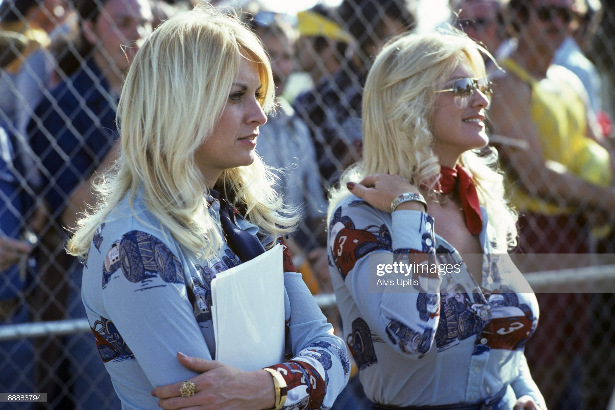 Linda Vaughn (right) at the inaugural United States Grand Prix West on March 28, 1976 in Long Beach, California.