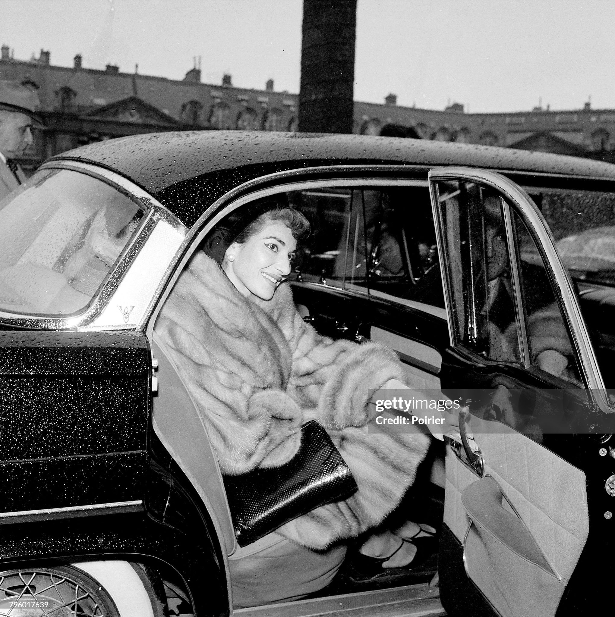 Greek American opera singer, Maria Callas (1923 - 1977) in a car outside the Ritz hotel in Paris in December 1958. 