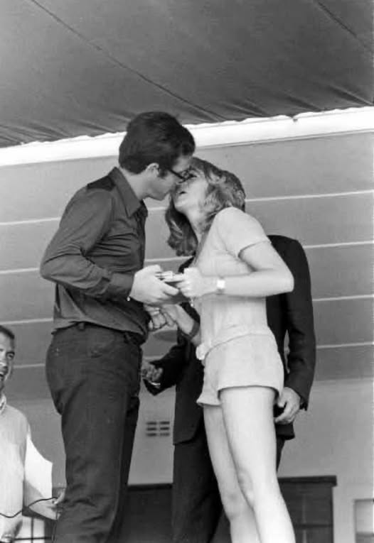 Brands Hatch, summer 1970. Mauro Forghieri in love.