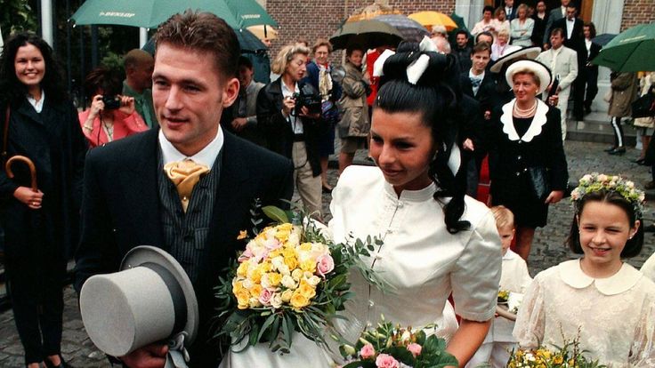 In 1996 Jos Verstappen married Belgian ex-kart driver champion Sophie Kumpen. Jos and Sophie were married to each other from 1996 to 2008 but endured a torrid time together. Their marriage was never happy and the only reason they stayed together for so long was for the sake of their children. Verstappen and Kumpen were both extremely passionate about motorsports and their early years together were fueled mainly by this shared love. However, after Jos retired from F1 at the end of the 2003 season, their relationship went downhill. Max Verstappen was just four years old at the time, two older than his sister Victoria. 