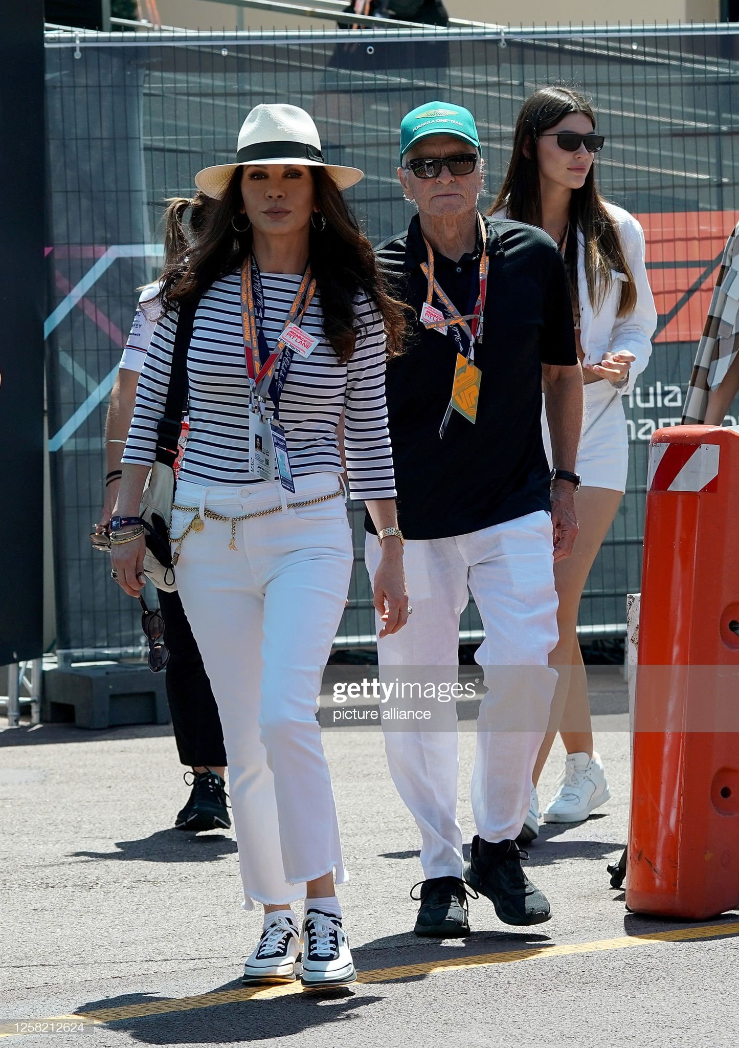 27 May 2023, Monaco, 3rd free practice. Actress Catherine Zeta-Jones with husband Michael Douglas in the pit lane. 