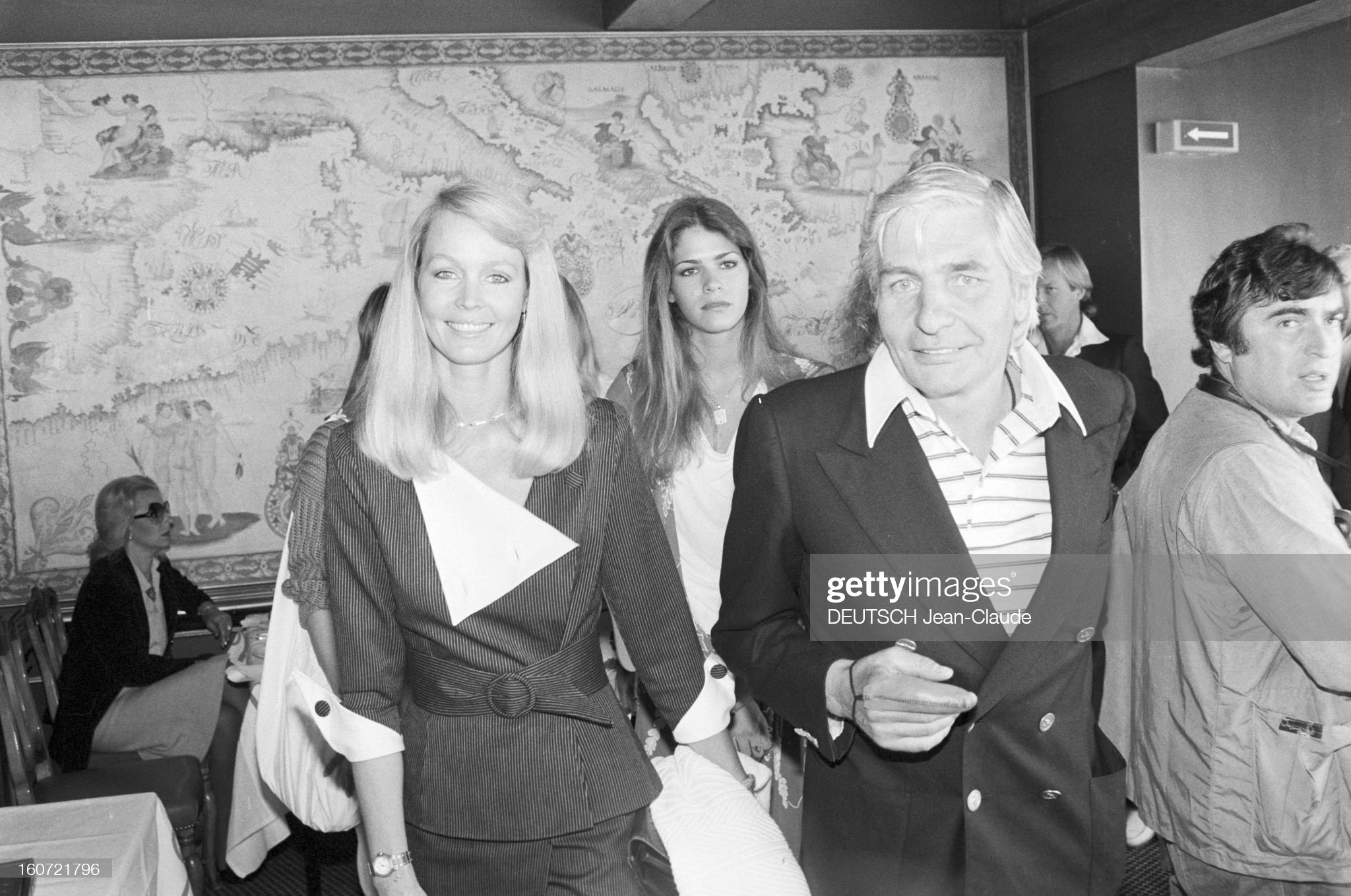 May 18, 1980, at the reception of Fred Chandon during the Monaco Formula 1 Grand Prix, Gunther Sachs and his Swedish wife Mirja Larsson. 