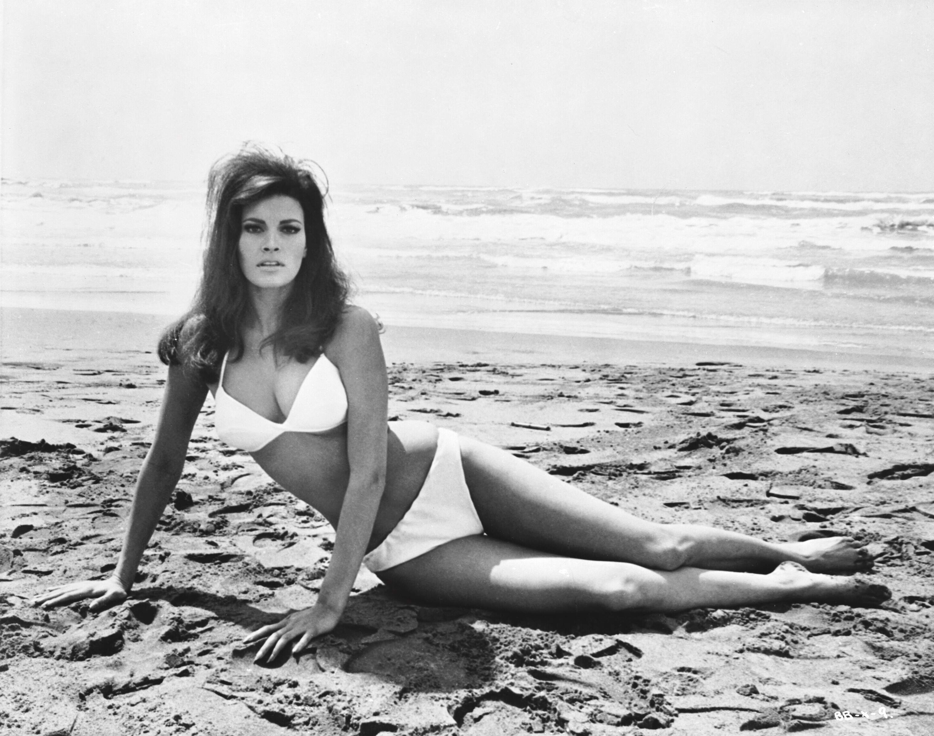 Raquel Welch wearing a bikini on the set of 'The biggest bundle of them all' in 1968.