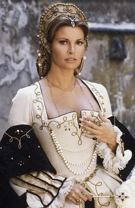 Raquel Welch on the set of the film ‘The three Musketeers’ in 1973.