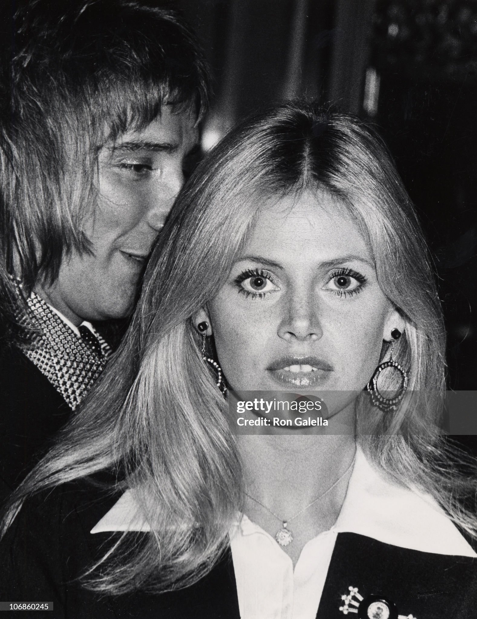 Rod Stewart with Britt Ekland on 31 July 1975 at St. Regis Hotel in New York, United States. 