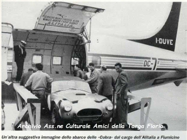 A Cobra is disembarked from the Alitalia cargo plane at Fiumicino.