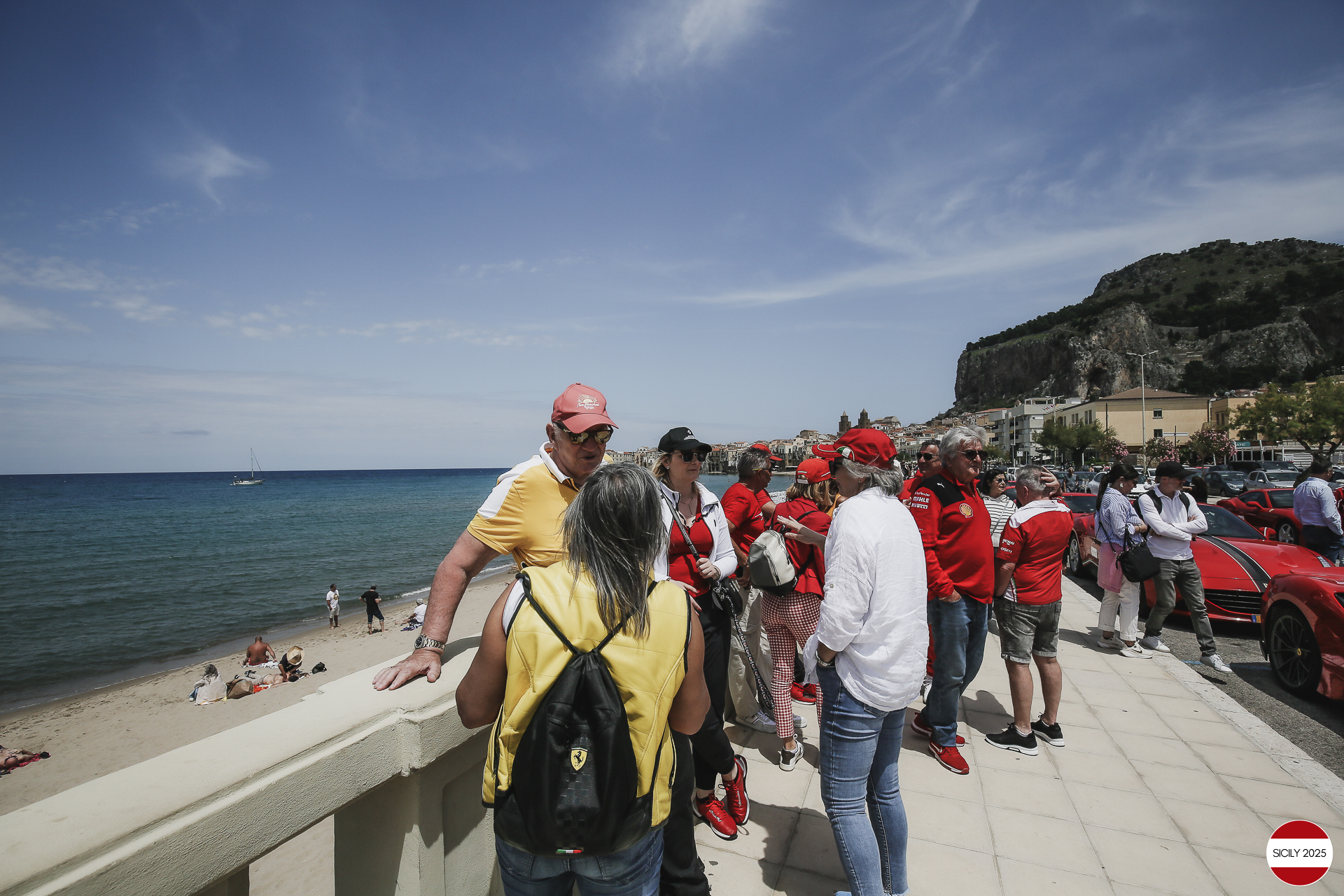 Stop on the Cefalu’ seafront. 