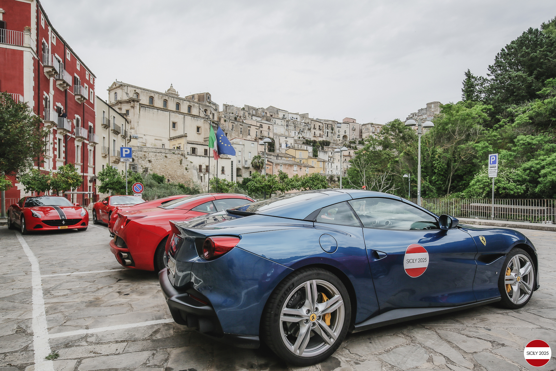 Parking in front of the hotel in Ragusa. 