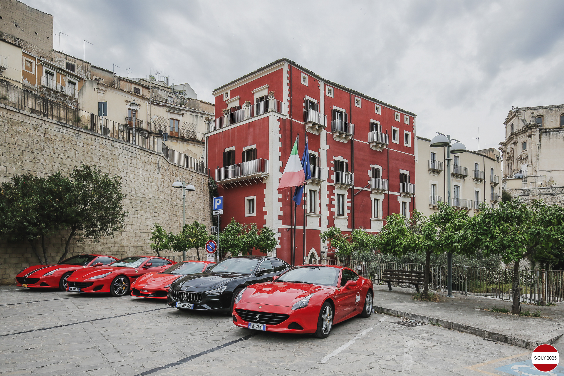 Parking in front of the hotel in Ragusa. 