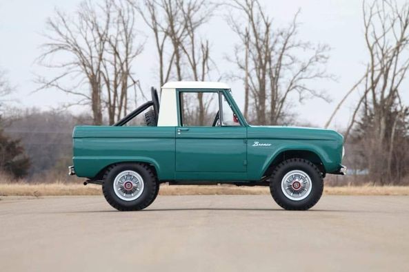 The side part of the Ford Bronco Half Cab.