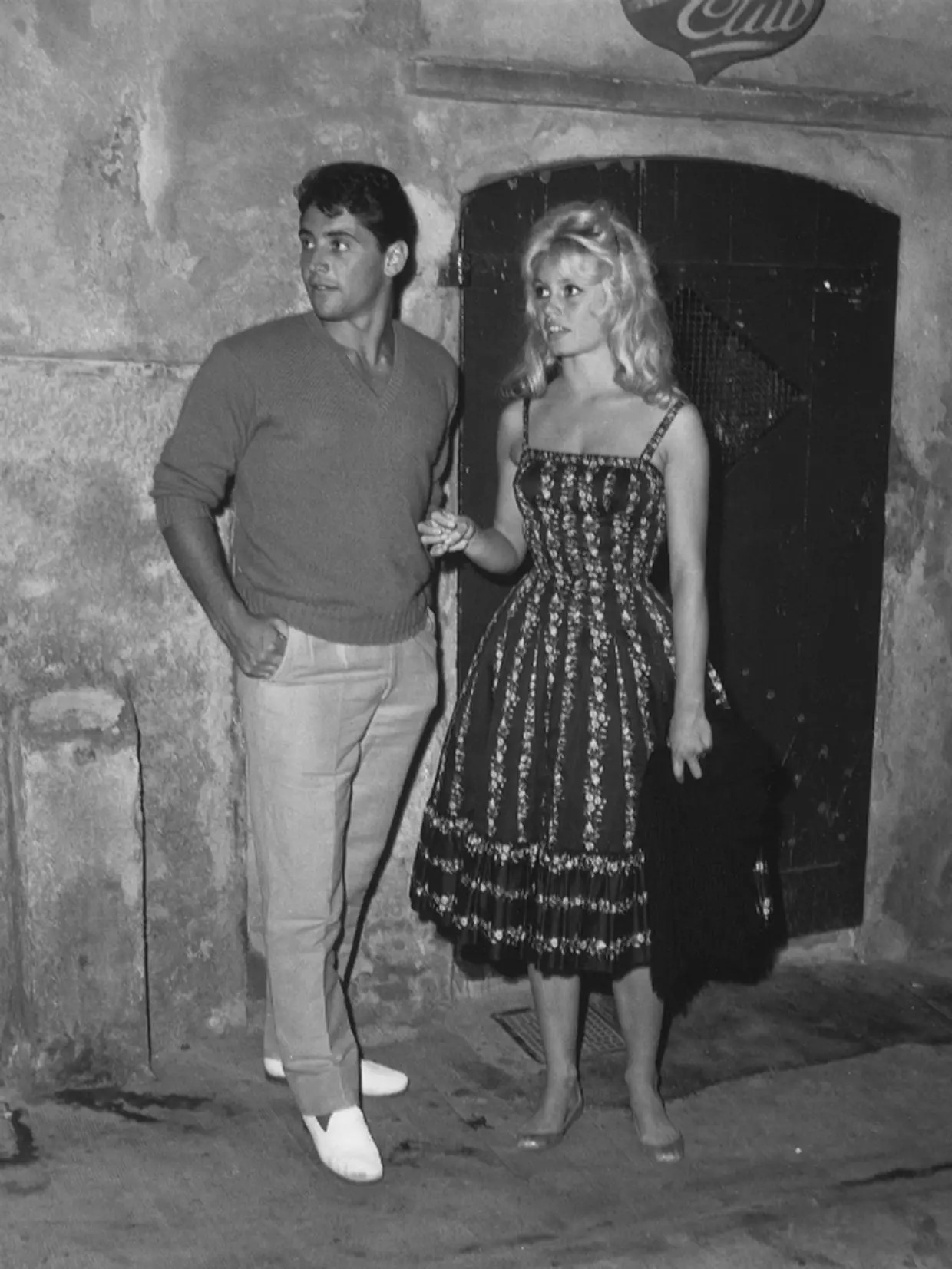 Brigitte Bardot with guitarist Sacha Distel in Saint-Tropez on April 01, 1958.