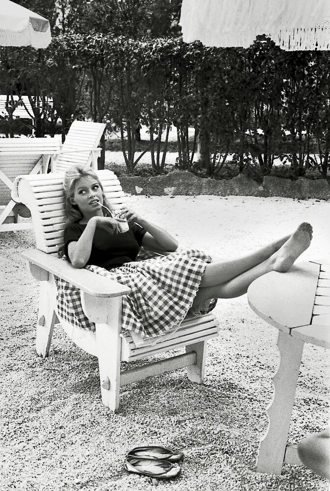 Brigitte Bardot in her villa Tour Margot in 1959. 