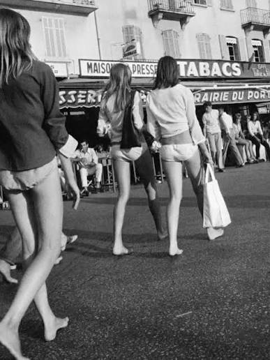 Girls at Saint-Tropez in 1970.