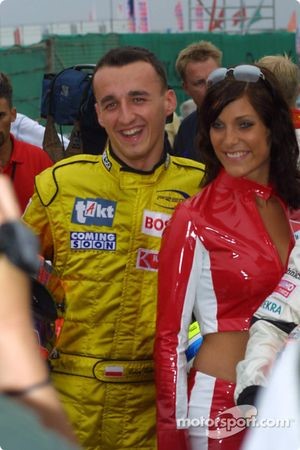 F3 Zandvoort masters 2003, Robert Kubica whit a grid girl.