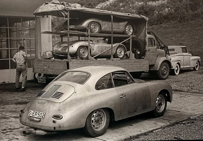 Porsche transport...