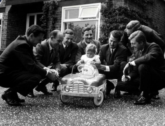 Bruce McLaren, Stirling Moss, Jim Clark, Graham Hill, Damon Hill, Lorenzo Bandini and Wolfgang von Trips.