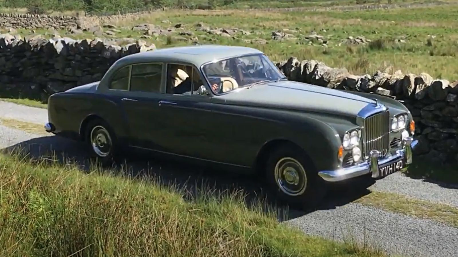 Bentley S3 Continental Flying Spur.