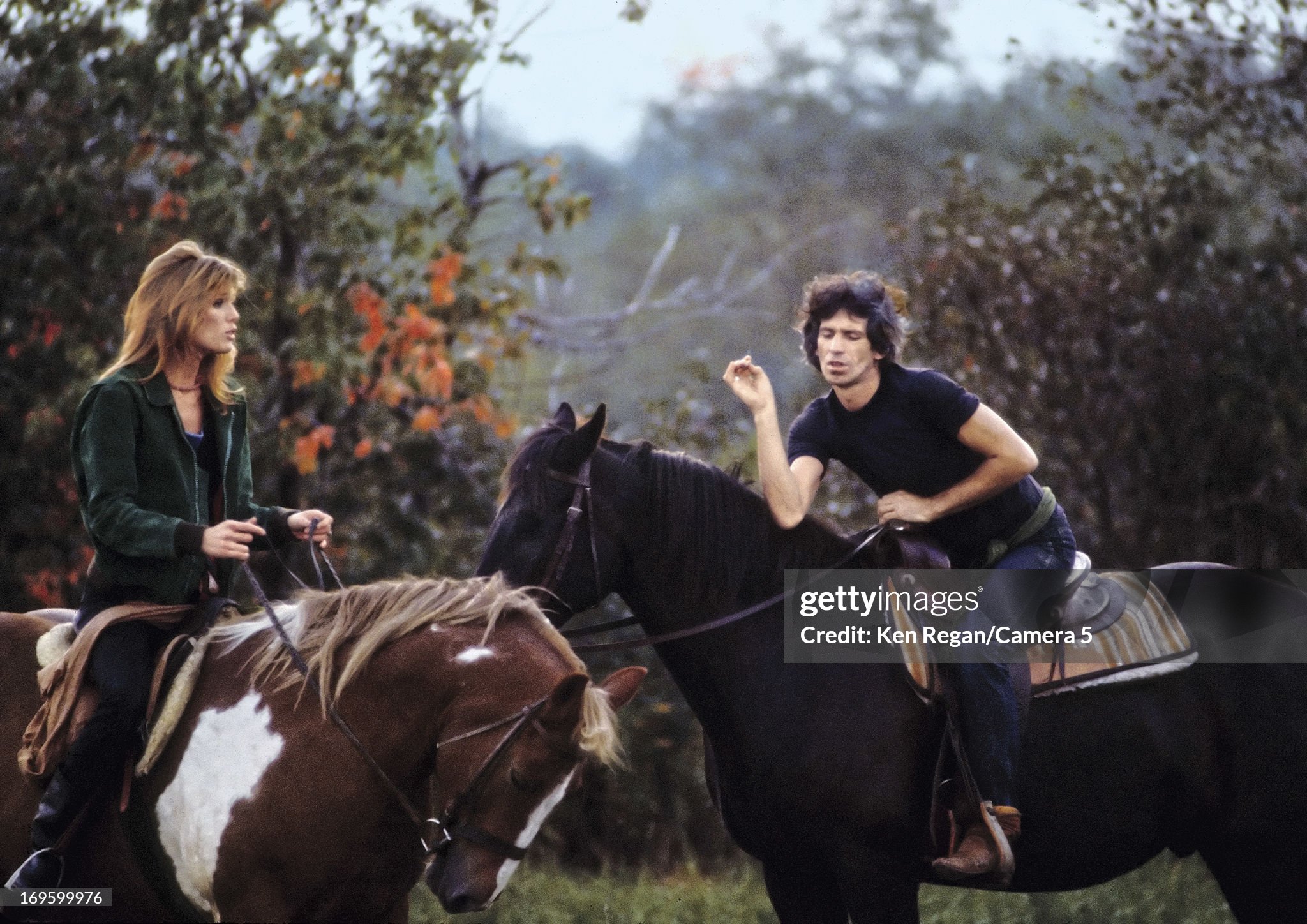 Keith Richards and Patti Hansen are photographed at Longview Farm in September 1981 in Worcester, Massachusetts. 