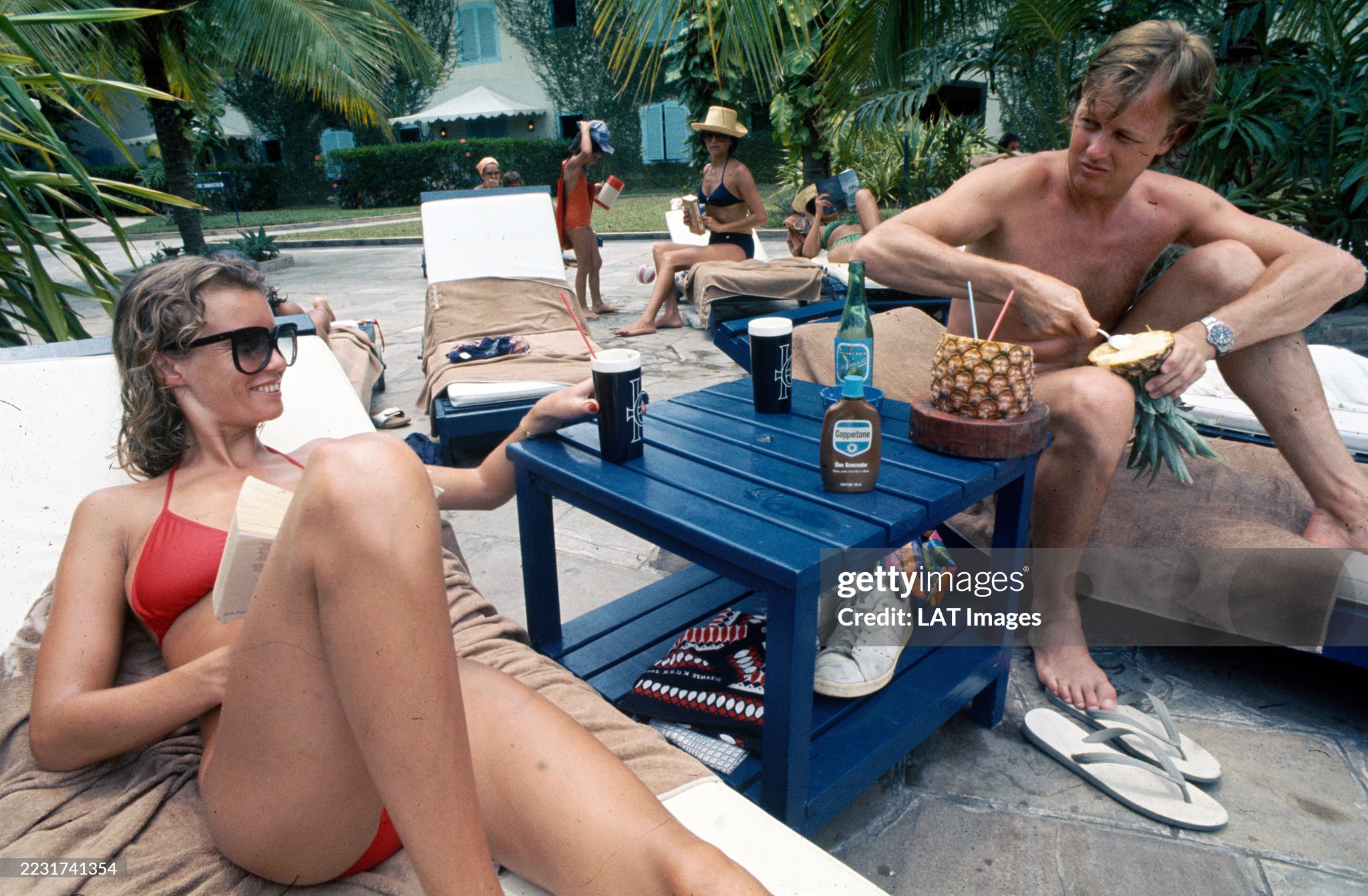 Ronnie Peterson and his wife Barbro relax at the hotel during the Brazilian Grand Prix at Autódromo José Carlos Pace on 23 January 1977. 