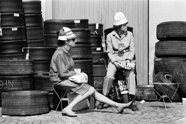 Vintage grid girls at Monza in 1967.