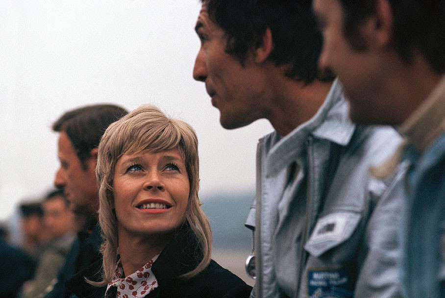 Mary Elford, wife of Vic Elford, with teammate Gerard Larrousse during the Monza 1000 km at Autodromo Nazionale Monza on April 25, 1971. 