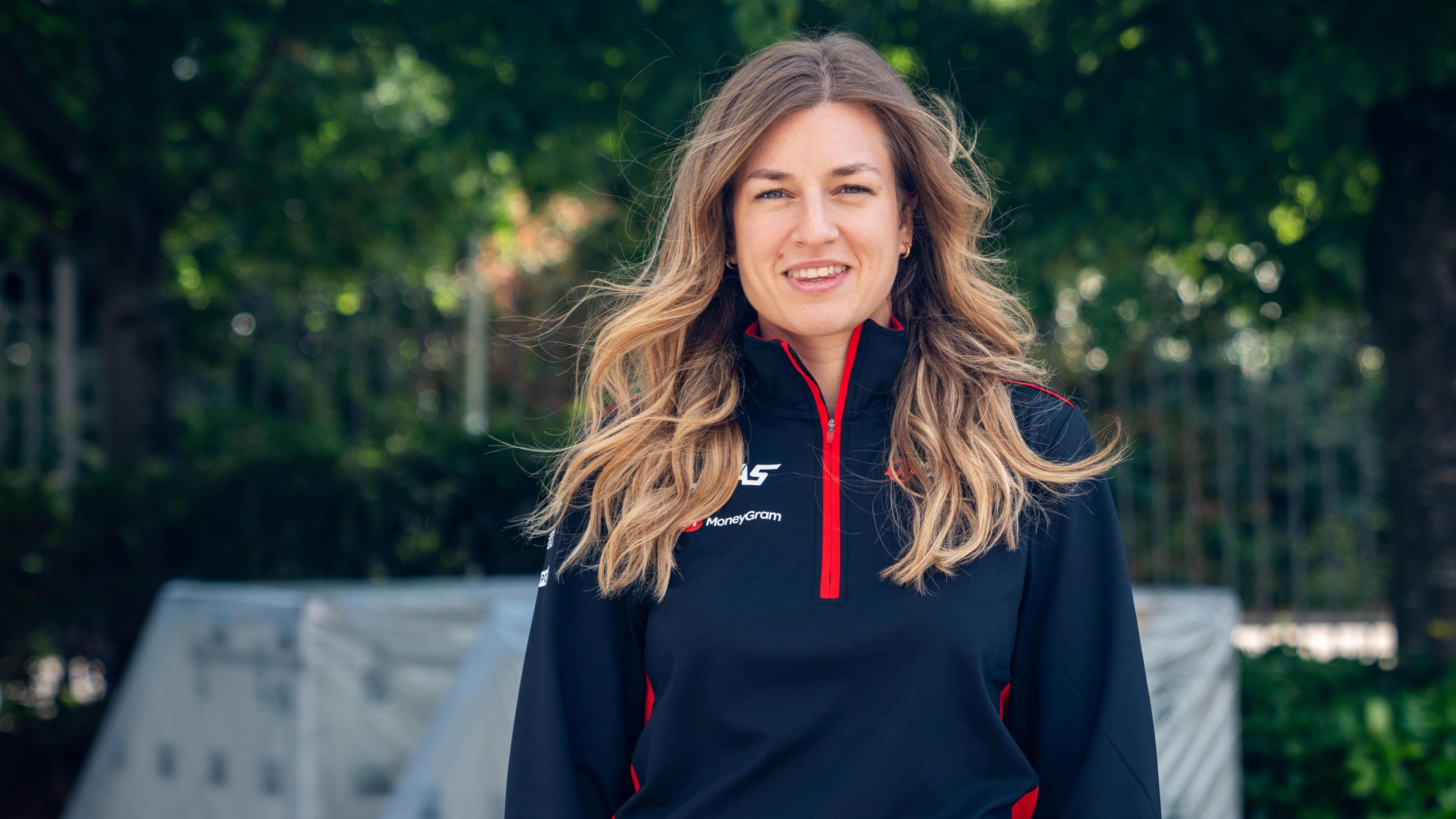 German Laura Mueller, F1's first female race engineer, joined the Haas team in 2022.