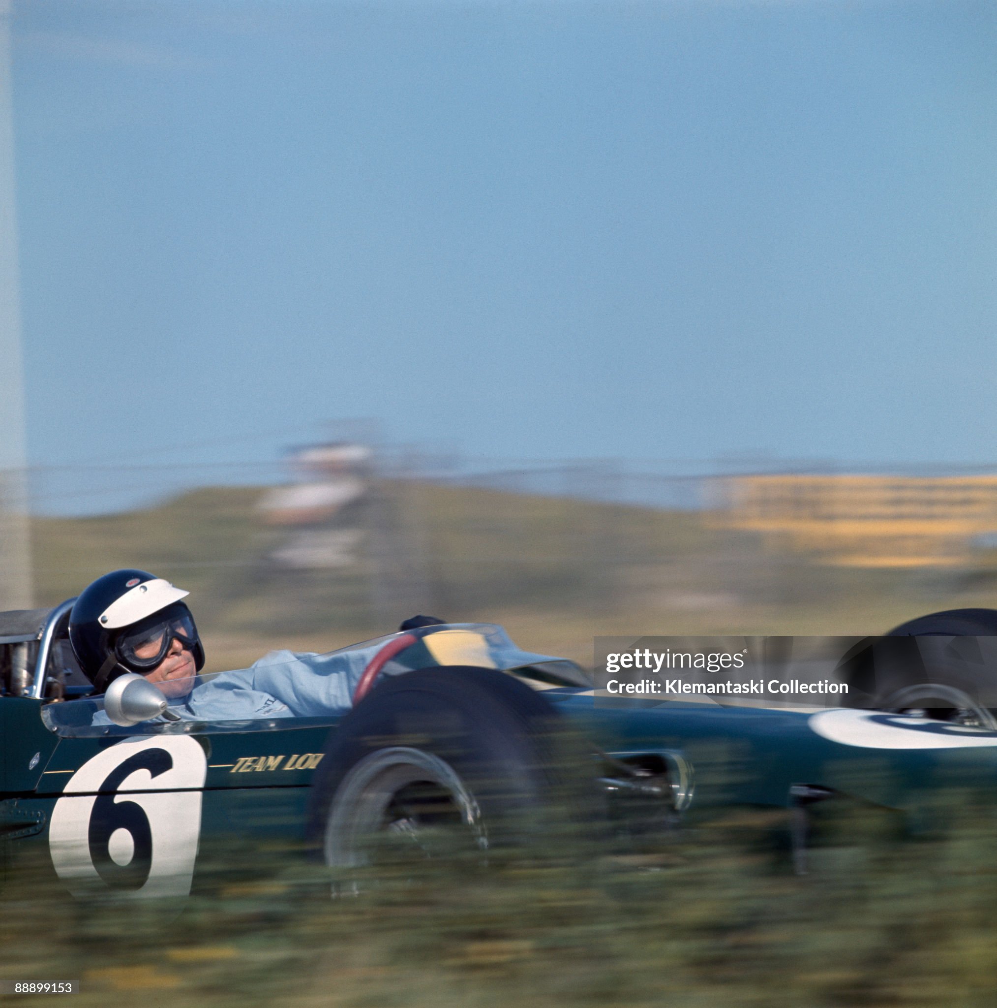 Jim Clark, Lotus 33, winning again at the Dutch Grand Prix in Zandvoort, Holland, on 18 July 1965. 