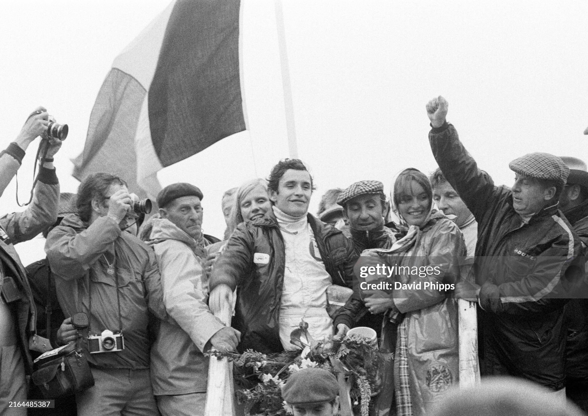 Winner Jacky Ickx, Ferrari 312B2, on the podium with wife Catherine after the Dutch Grand Prix at Circuit Zandvoort on Sunday June 20, 1971. 